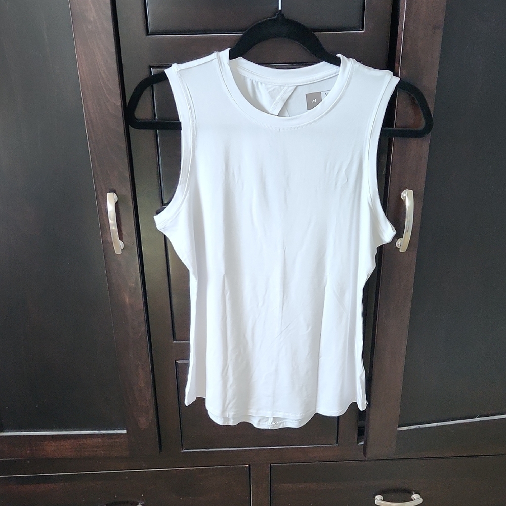 White Sleeveless Workout Tank